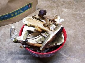 白牛肝菌清洗一下