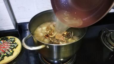 再倒入剩下的羊肉汤