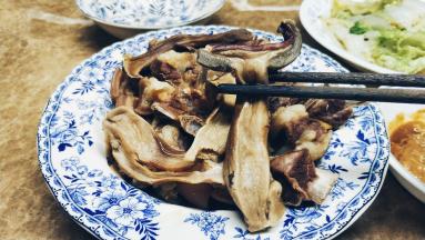 野生白牛肝菌，从开袋到煲的过程里，香味儿超级香，口感厚实嫰滑
