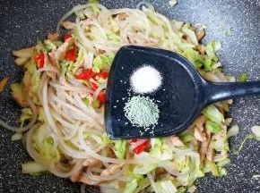 放盐和蔬之鲜调味。