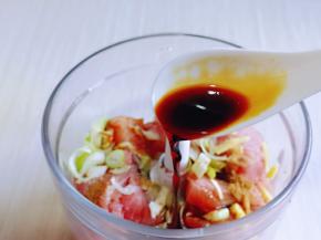 加入生抽提鲜。