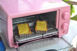 放入烤箱中，170度烘烤13分钟。