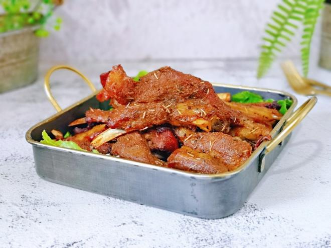 蜜汁迷迭香烤羊排