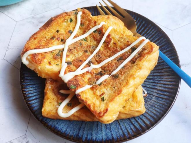 葱香鸡蛋吐司片