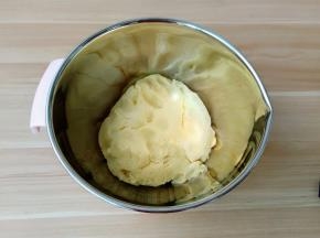 用翻拌到翻拌均匀。