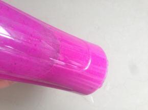 继续做第二份火龙果汁，打出深紫色的奶昔，火龙果肉的比例一定要大一些，否则做不出渐变色的效果，不明显的