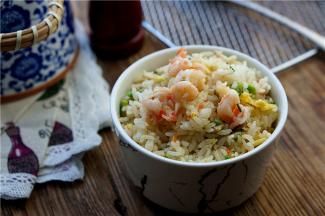 朋友们喜欢也可以试一下，再配一碗紫菜虾皮汤，那样子就很完美啦。