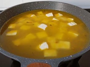 加入豆腐块。