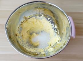 加入白糖或者糖粉。