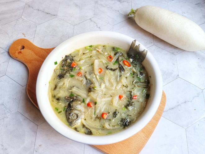 鲫鱼白萝卜丝汤