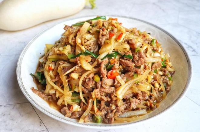 白萝卜丝炒牛肉
