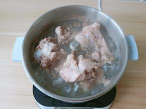 水开焯水2分钟左右。