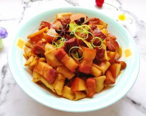 肉肉特别好吃，连豆皮吃起来都是满满的肉味。