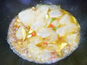 煮2分钟，无敌好吃的冬瓜就做好啦。