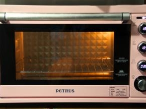 预热烤箱，上下190度。