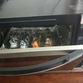 烤箱预热上下火200度，送进烤箱考20分钟