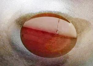锅中烧热一大碗油。