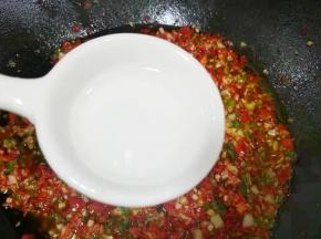 加一勺料酒。