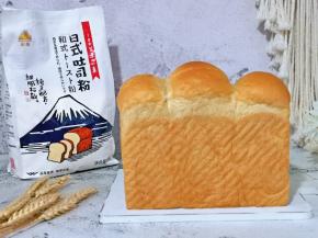 这样的搭配实在是升华了整个吐司的口感～太喜欢了。