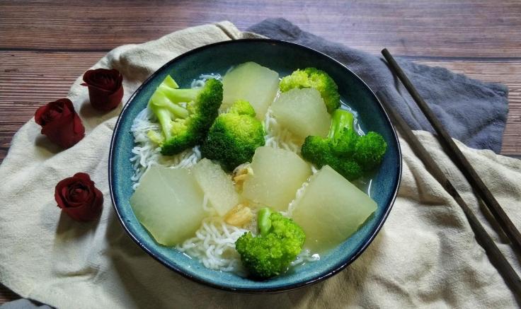 冬瓜西兰花虾皮汤