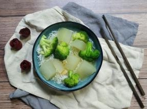 放上汤和料