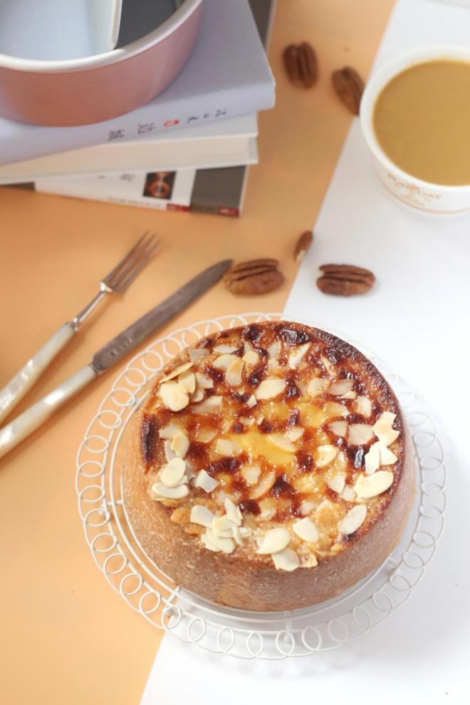 岩烧乳酪蜂蜜蛋糕