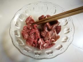 抓匀腌制十五分钟