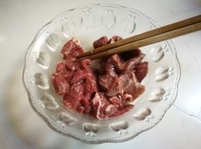 抓匀腌制十五分钟