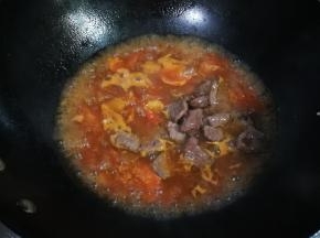 放入牛肉