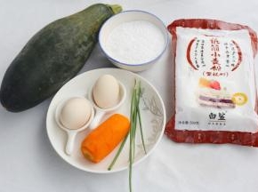 准备好所有食材。