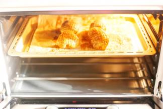 推入预热好的烤箱。