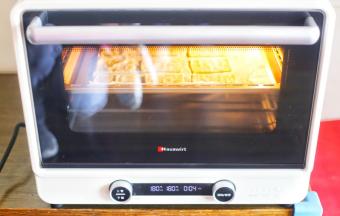 推入烤箱，190度烤10分钟取出备用。