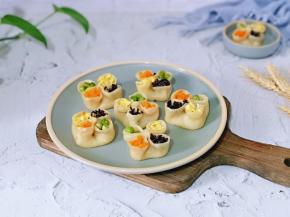 这样的蒸饺，宴客时端上餐桌，必定大受欢迎呀！