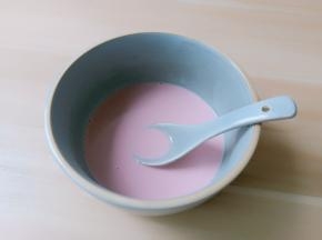 用勺子搅拌均匀。