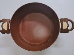 1000ml的水里加入50g糖 煮开后 关成最小火 只要边缘有微微的气泡程度就好