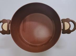 1000ml的水里加入50g糖 煮开后 关成最小火 只要边缘有微微的气泡程度就好