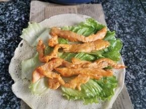 加入煎好的鸡脯肉