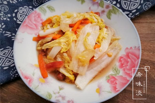胡萝卜炒白菜
