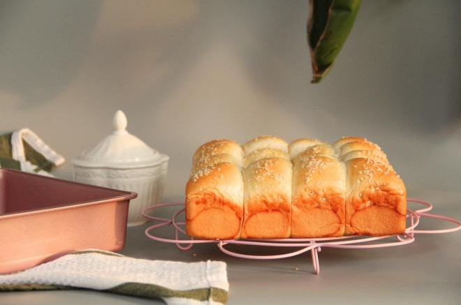 一发蜂蜜牛奶豆沙小餐包