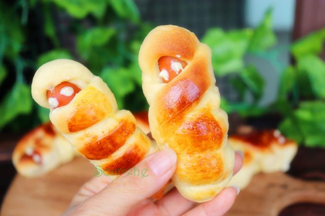 万圣节的木乃伊面包