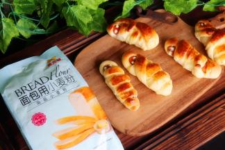 万圣节的木乃伊面就煮好了，是不是很应景呢？