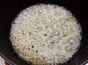 开始冒大泡了转小火