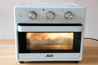 放进预热好的烤箱里烤10分钟，再翻一面继续烤8分钟即可；