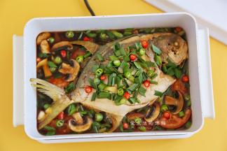 一锅喷香鲜美的香焖金鲳鱼就做好了