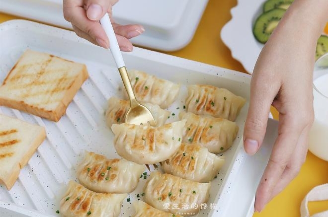 胡萝卜鸡肉煎饺