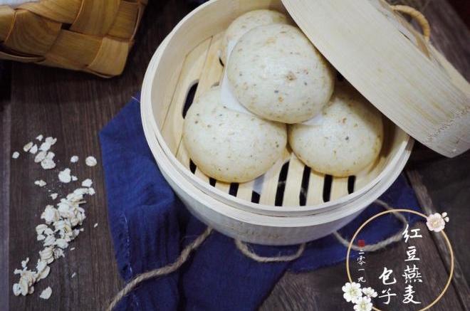 燕麦红豆包子