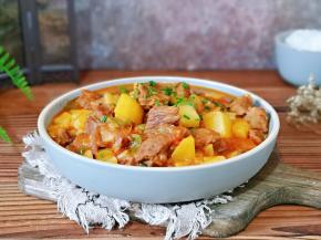 盛出装盘，撒上葱花。