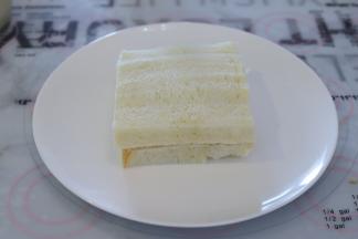 两片合起来，轻压一下。