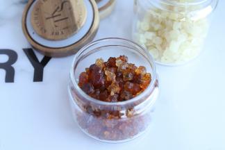 准备所有的材料分别称重备用。