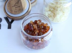 准备所有的材料分别称重备用。